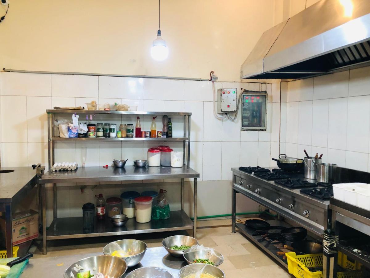 Burj Al Swat Hotel Saidu Sharif Экстерьер фото